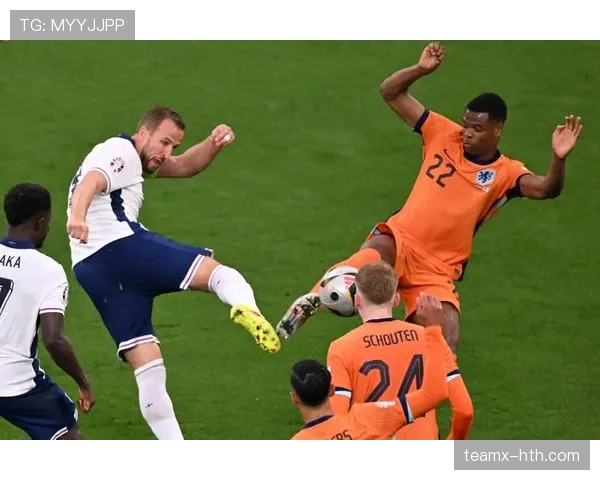 点球时门将提前离线，裁判如何判罚才合规？规则全解析